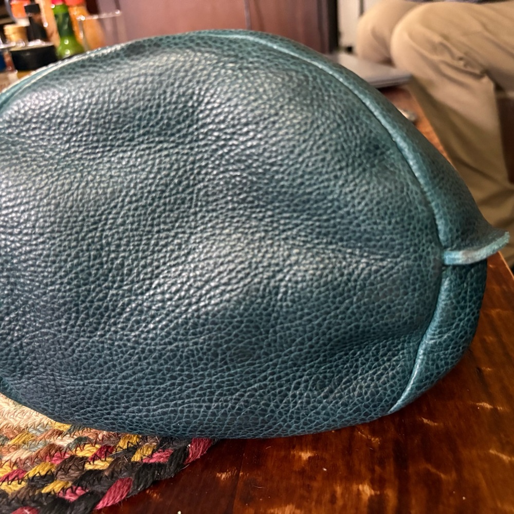 Lagoon Devan - image 2